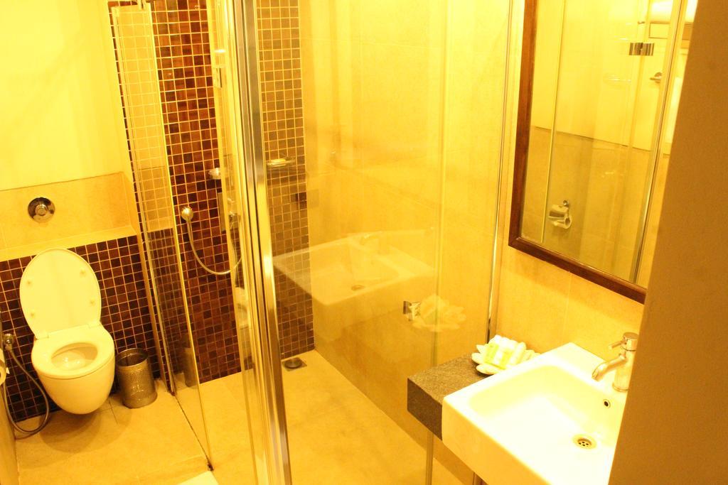 Justa Mg Road Hotel 4*