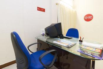 Hotel Super Oyo Capital O Premium Hotel Victoria Heights Near Sri Someshwara Swami Temple