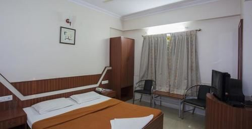 Hotel Oyo 9633 Srinidhi Residency 2*