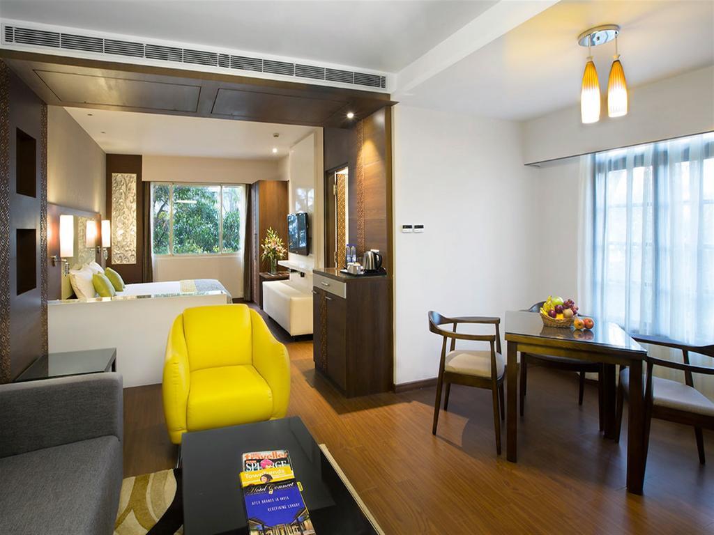 The The Grand Magrath