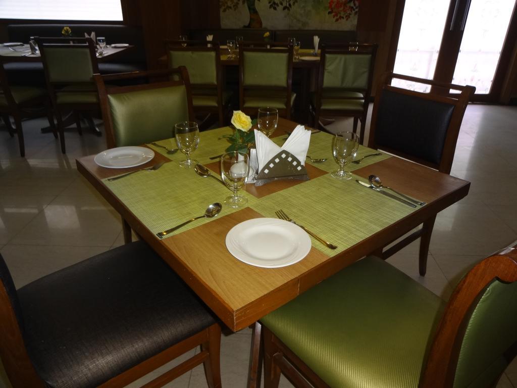 J P Cordial Hotel 3*