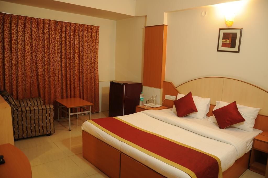 Hotel Oyo 9633 Srinidhi Residency 2*