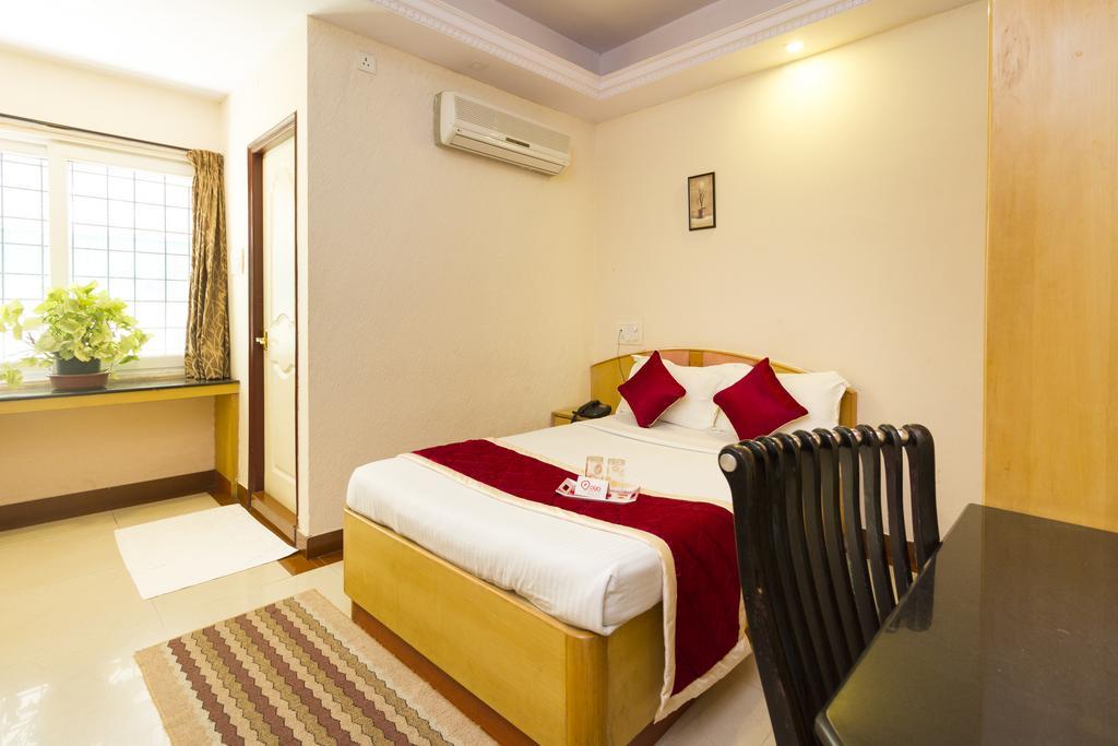 Oyo 374 Near Fortis Hospital Hotel Bangalore