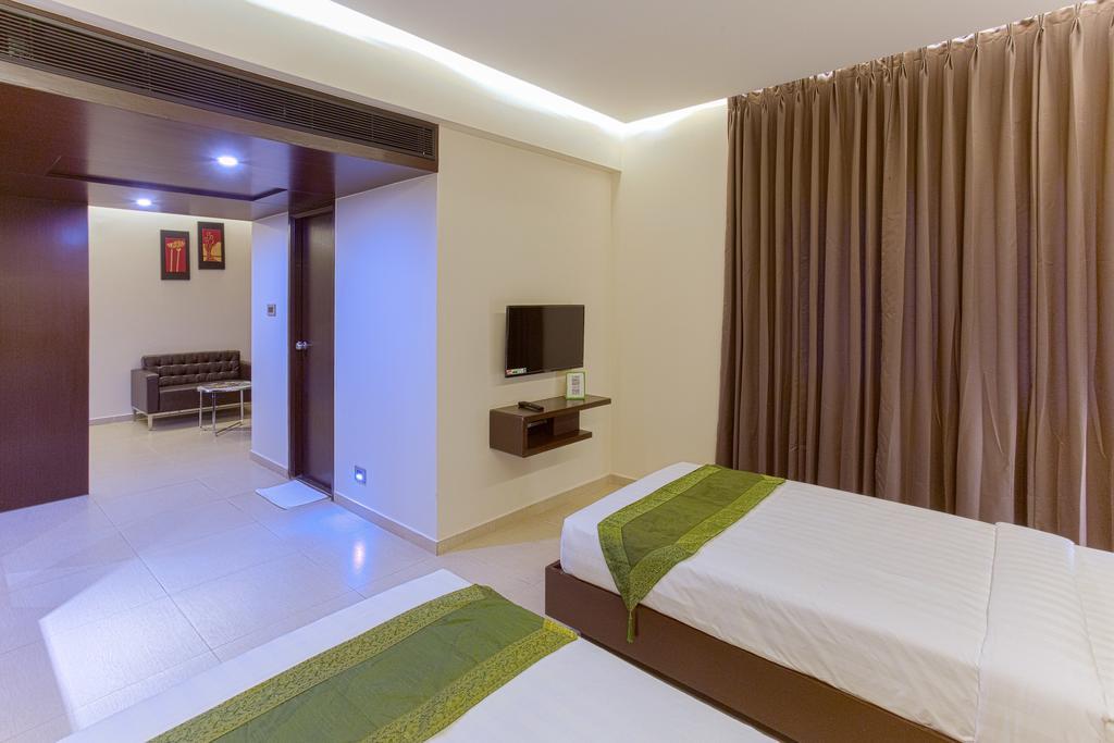 Hotel Treebo Grand Premier