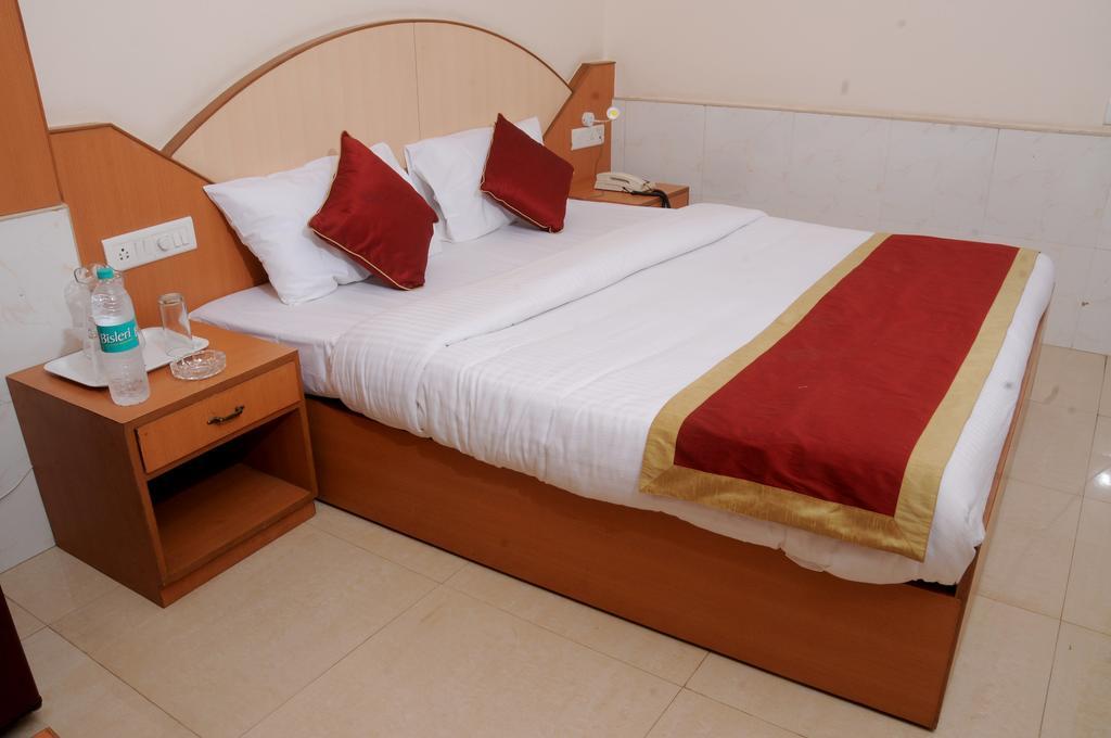 Oyo 9633 Srinidhi Residency 2* Bangalore