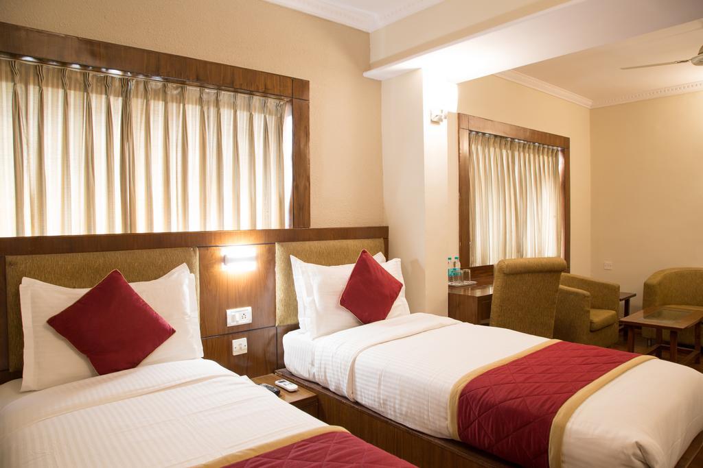 New Rainbow Business Hotel 3*