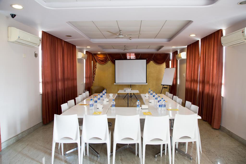 New Rainbow Business Hotel 3*