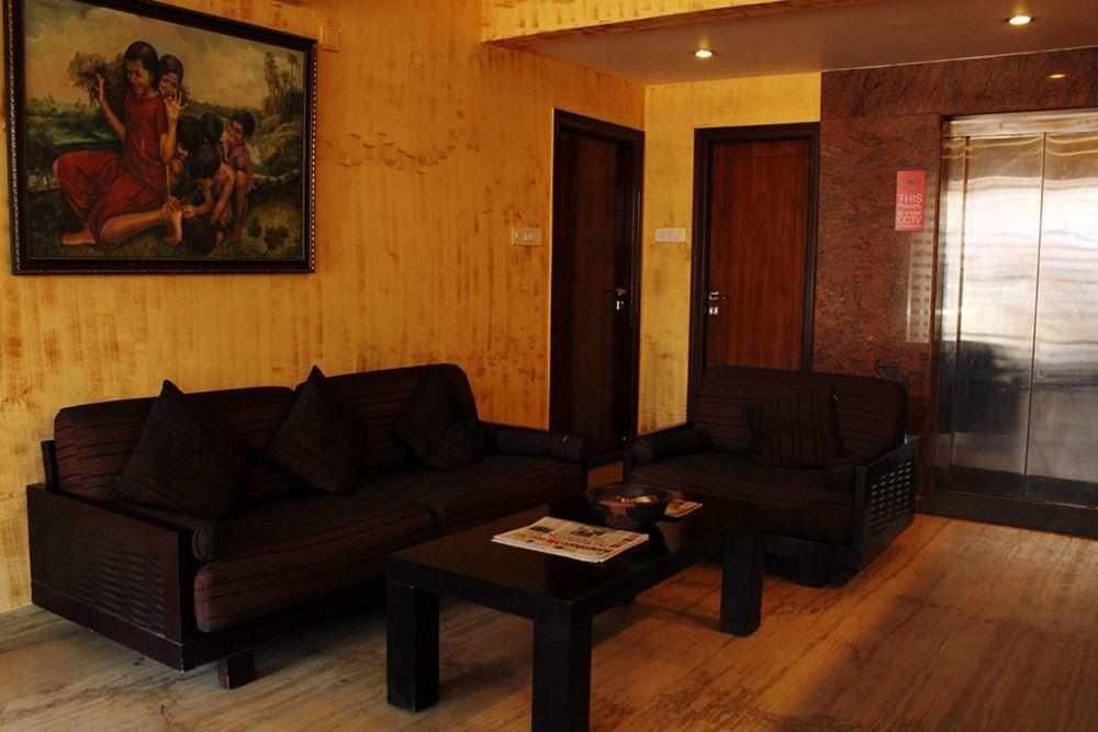 Hotel Oyo Townhouse 6 Koramangala Sony Signal Bangalore