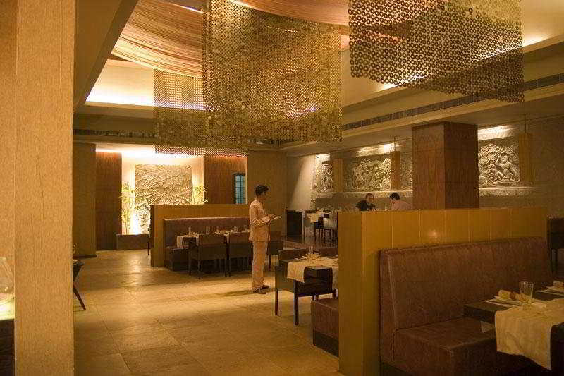 Le Meridien 5* Bangalore