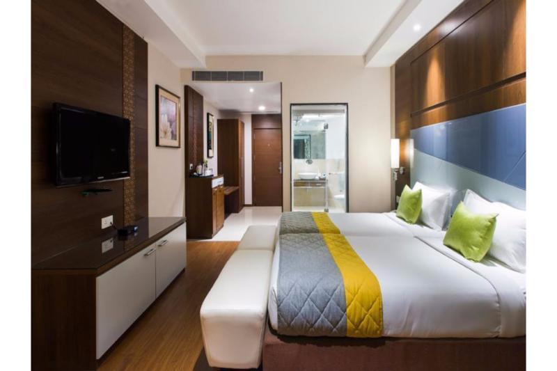 The The Grand Magrath