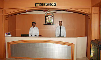 Oyo 9633 Srinidhi Residency Hotel Bangalore