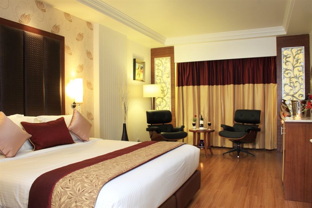 The The Grand Magrath 4* Bangalore