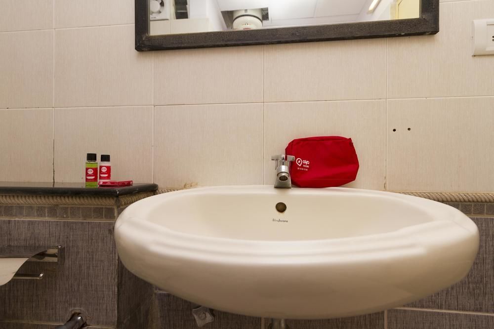 Hotel Oyo 649 Hotel Ajantha Trinity Inn 3*