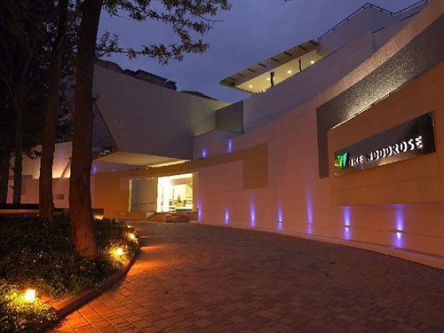 Hotel The Woodrose Bangalore