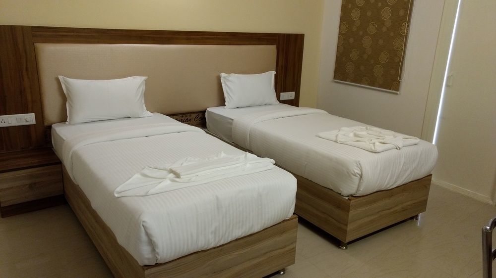 Fabexpress Hibiscus Suites Hebbal Hotel