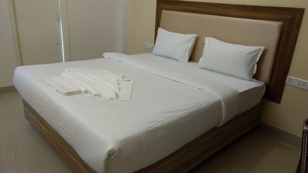 Fabexpress Hibiscus Suites Hebbal 3*