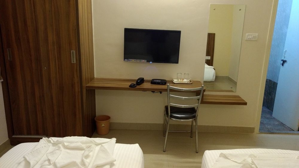 Fabexpress Hibiscus Suites Hebbal Hotel