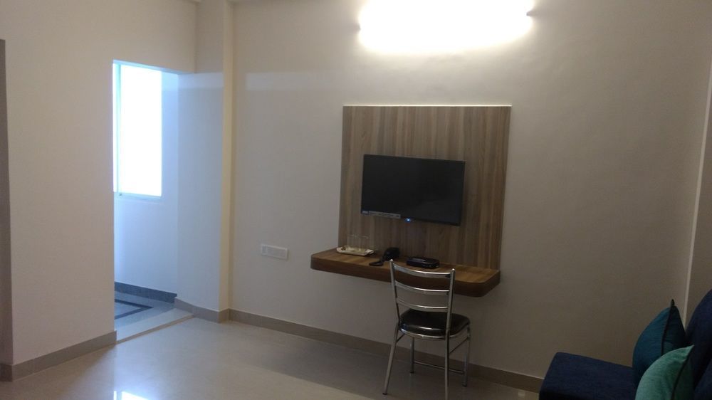 Fabexpress Hibiscus Suites Hebbal Hotel 3*