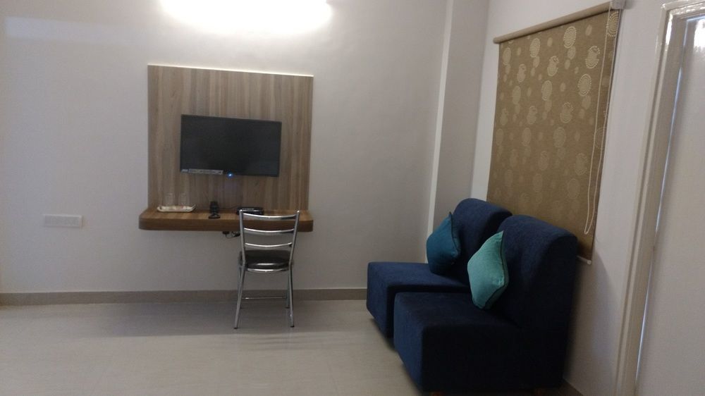 Fabexpress Hibiscus Suites Hebbal Hotel
