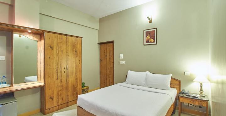 Cross Roads Hotel 3*