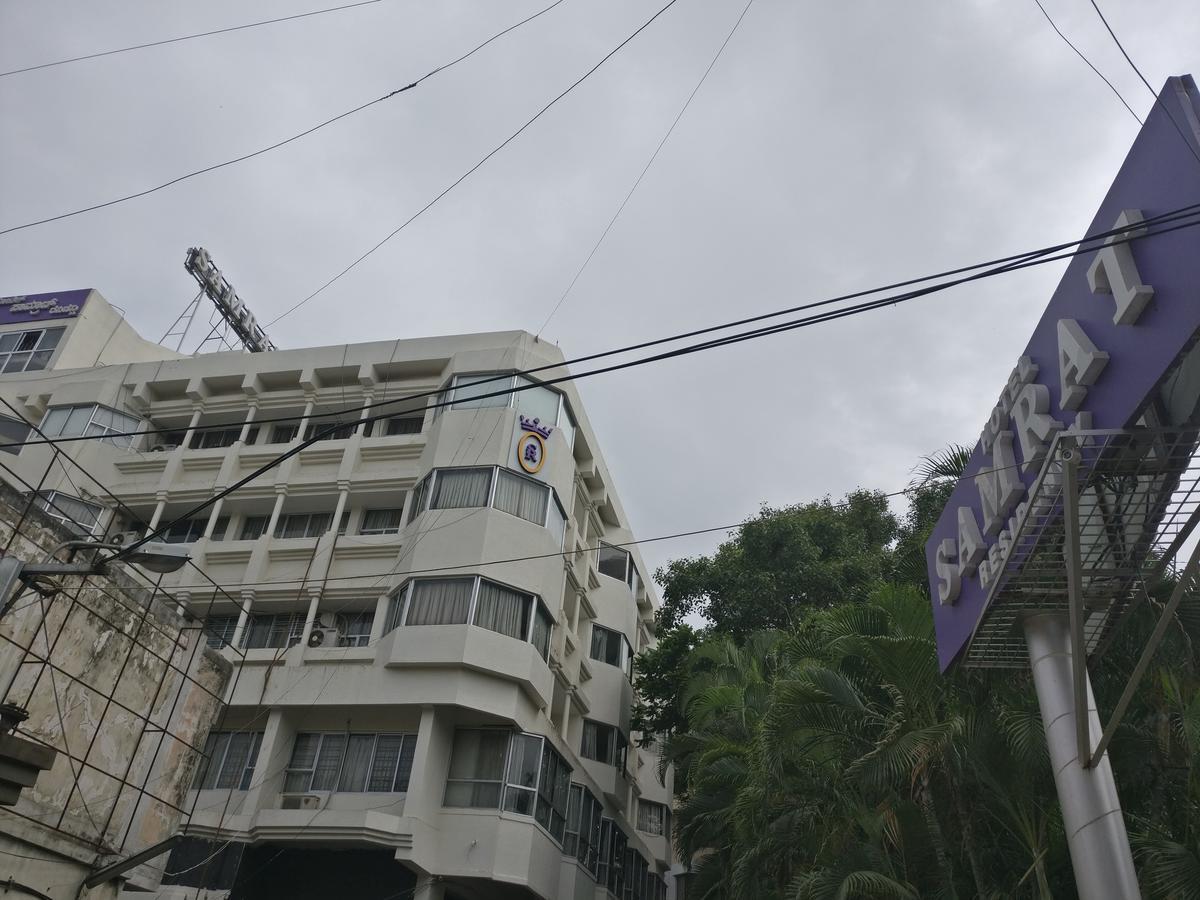 Samrat Residency Hotel 3*