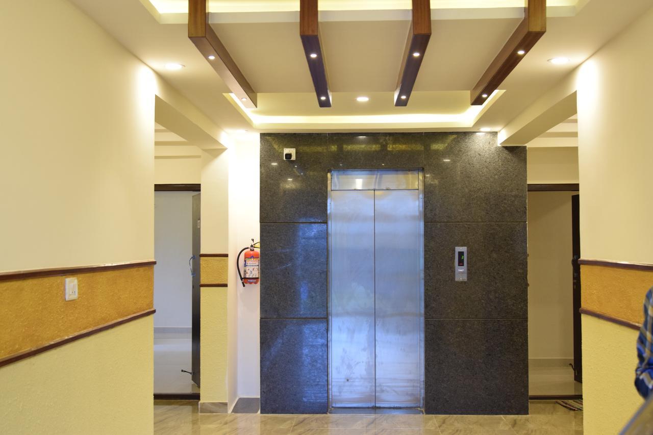 Hotel Capital O 9917 Sjr And Comforts Bangalore