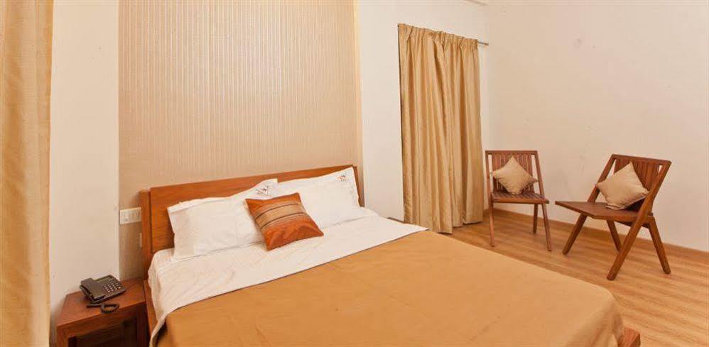 Hotel Holiday Home 2*