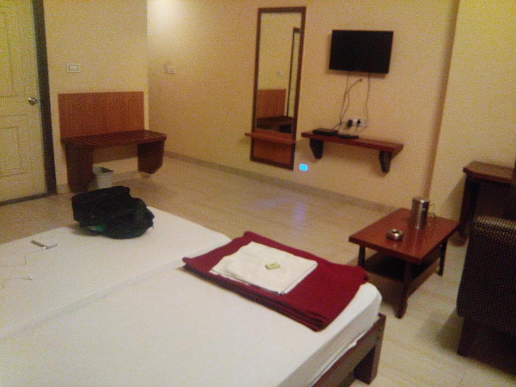 Janpath 4* Bangalore