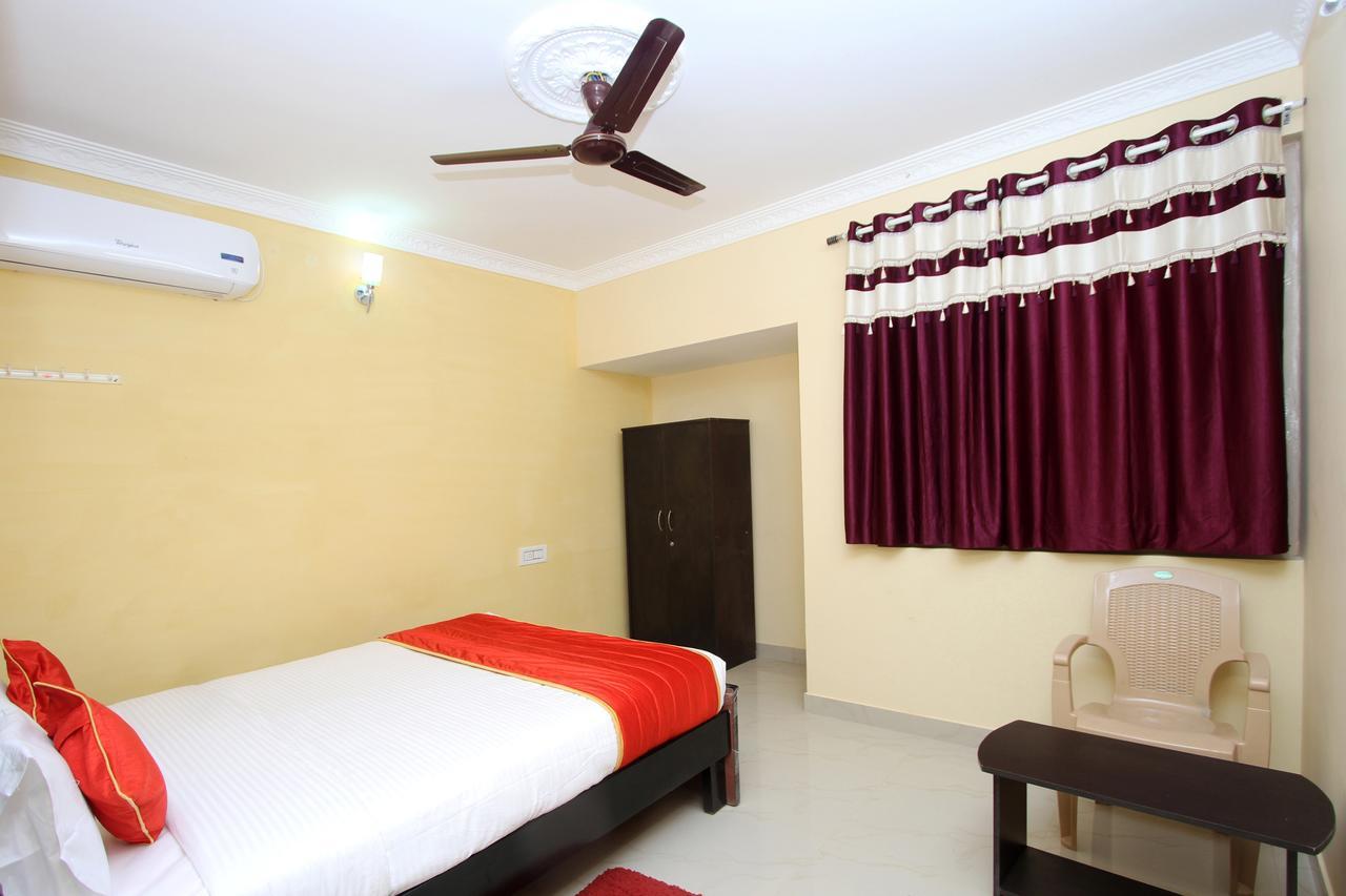 Oyo 9026 Near Mysore Road Hotel