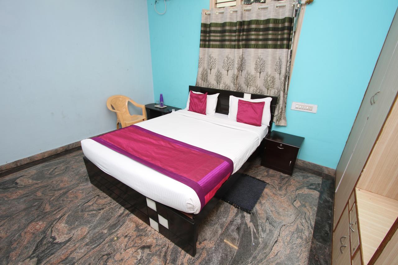 Oyo 9026 Near Mysore Road Hotel 3*