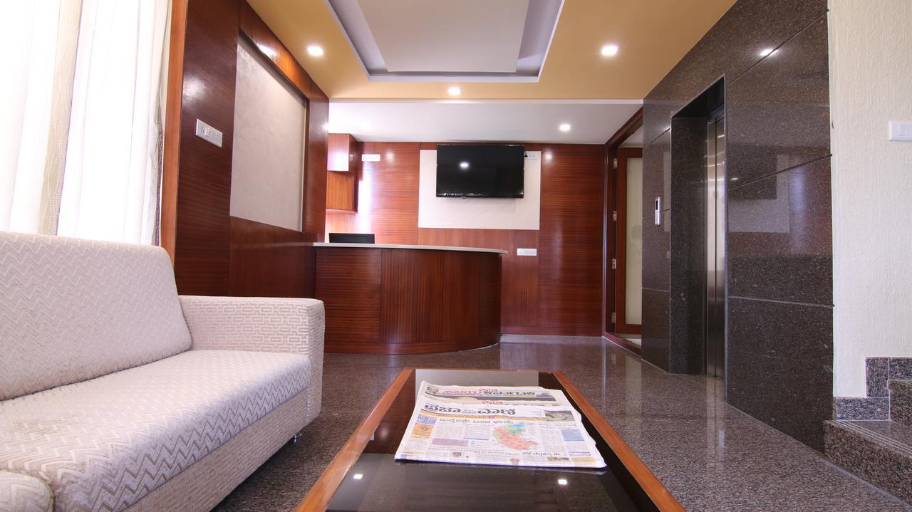 Hotel Sri Nandi Comforts *