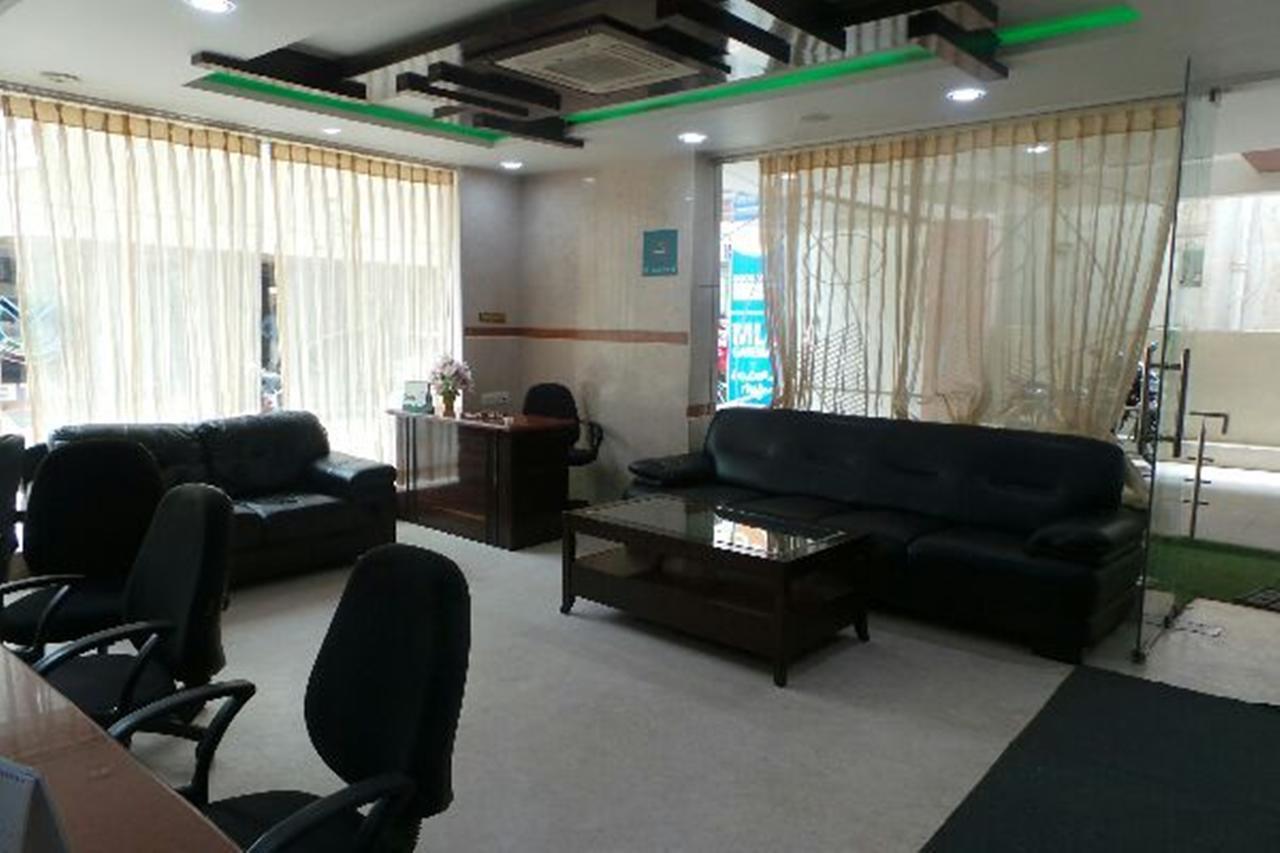 Mlc Gateway Deluxe Hotel *