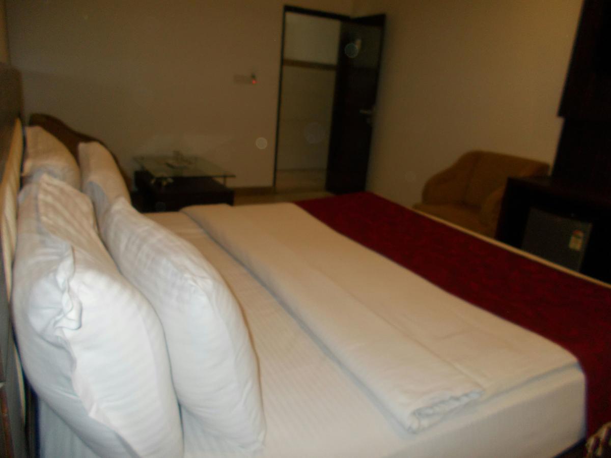 Hotel Srinidhi Grand