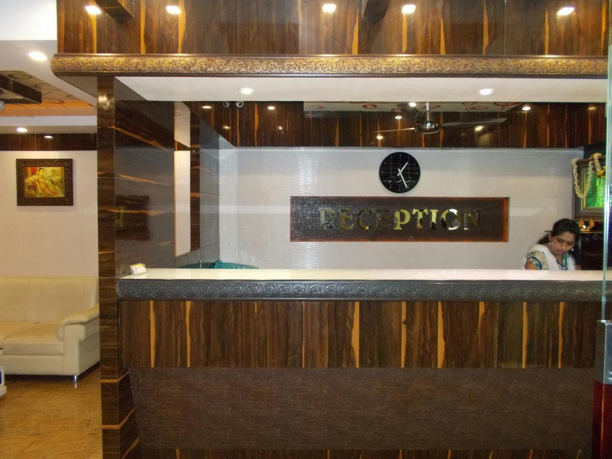 Hotel Srinidhi Grand *