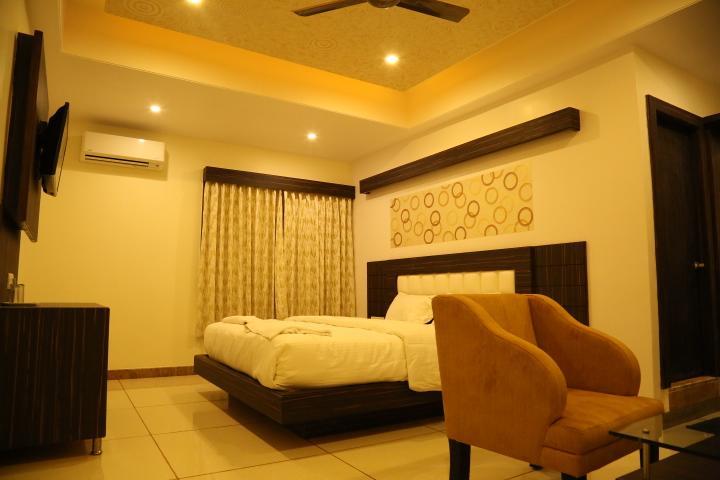 Hotel Srinidhi Grand