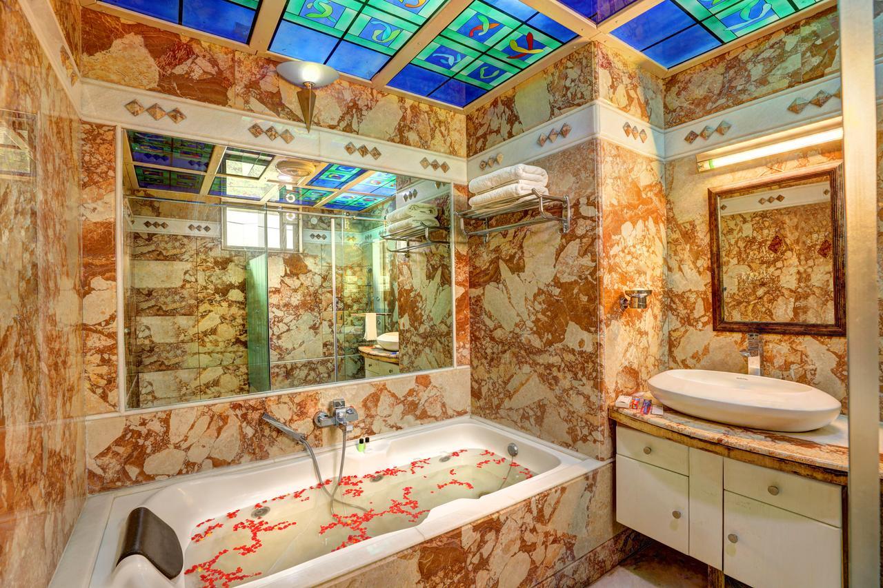 Grandeur Luxury