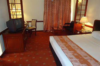 The Atria 4*