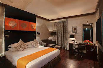 Hotel The Atria 4*