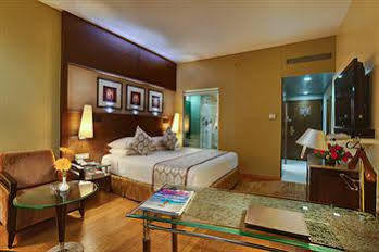 Hotel The Atria 4*