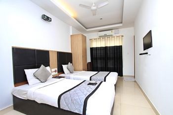 Oyo Galaxy Hotel *