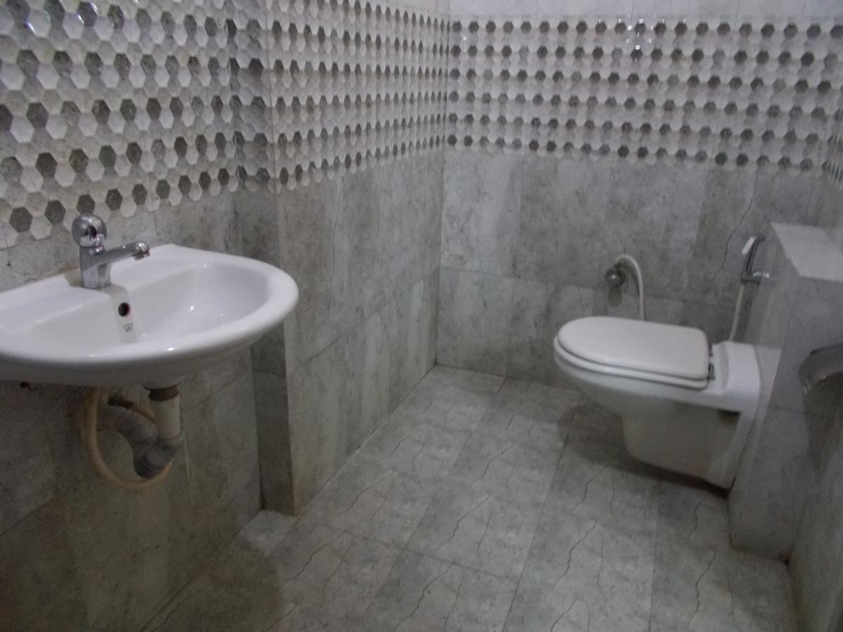 Hotel Oyo 16842 Brahma 2*