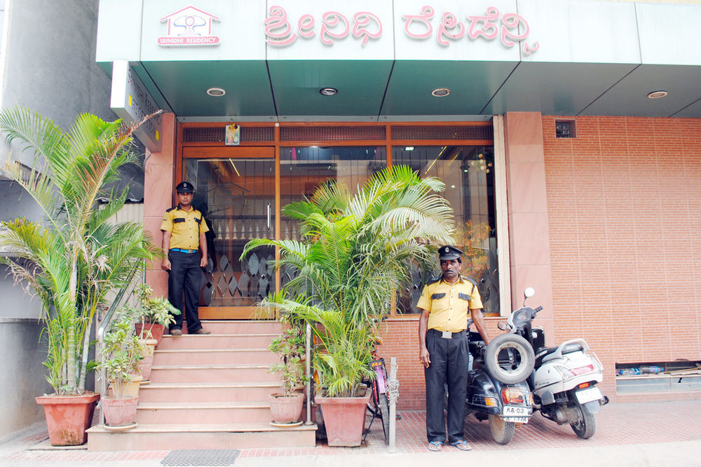 Oyo 9633 Srinidhi Residency 2* Bangalore