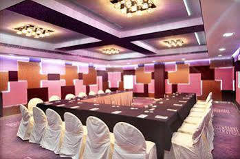 Hotel The Atria 4*