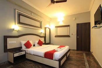 Hotel Oyo Shantinagar 3*