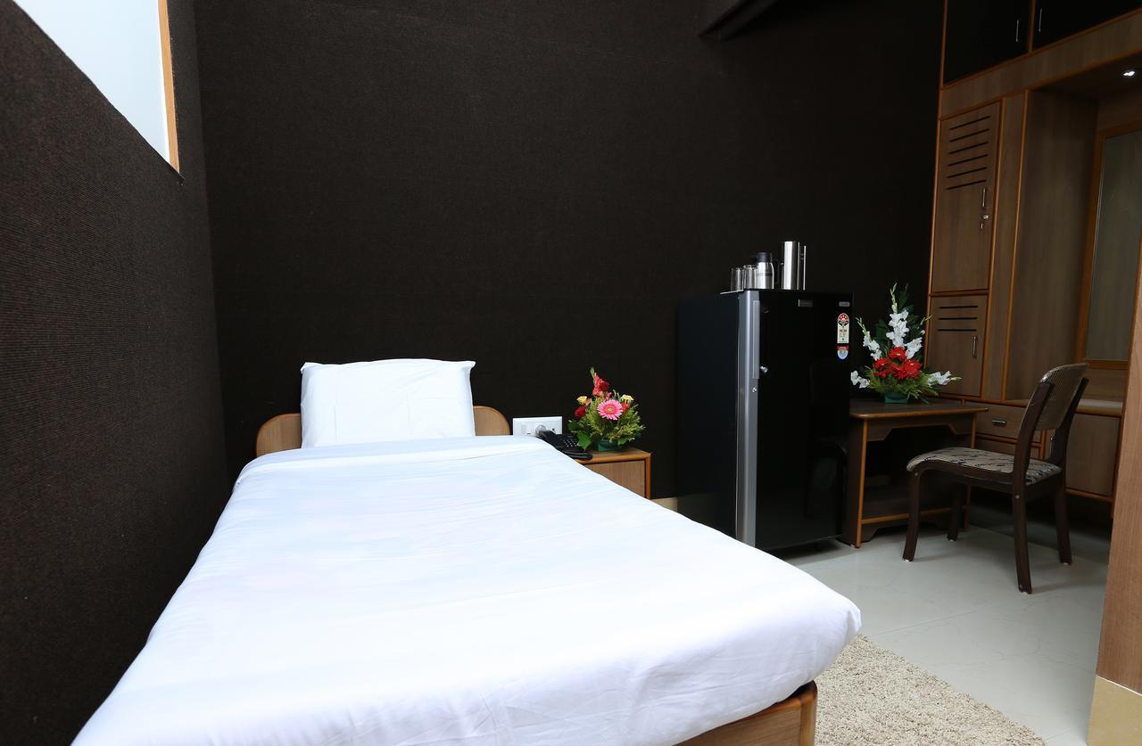 Hotel Inchara 3*