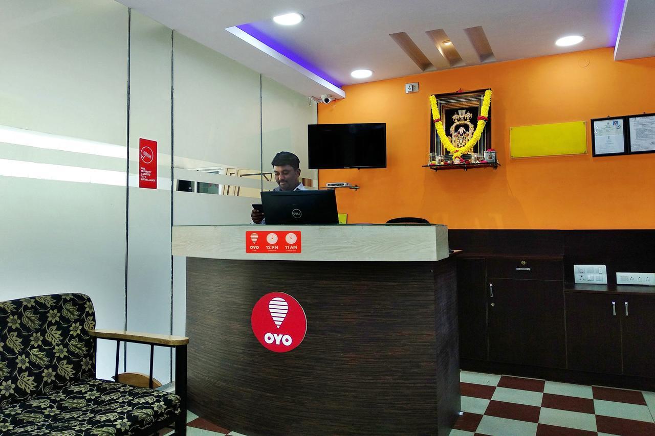 Oyo 10843 Rmv Savera Hotel