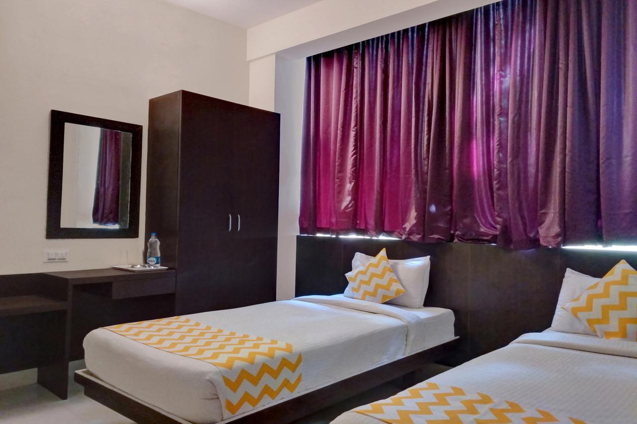 Hotel Oyo 10843 Rmv Savera