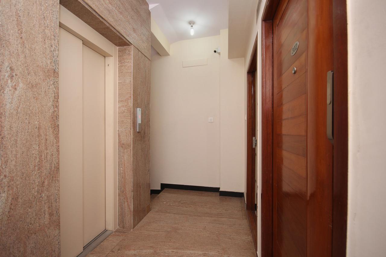 Oyo 2916 Queens Castle Bangalore