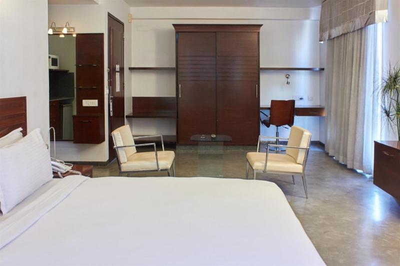 Purple Lotus Aparthotel
