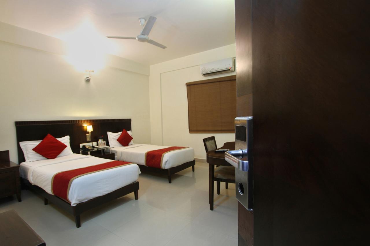 Hotel Amshi International